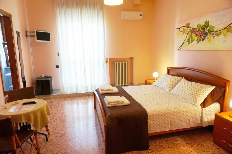 B&B Piazza 300Mila Lecce Exterior photo