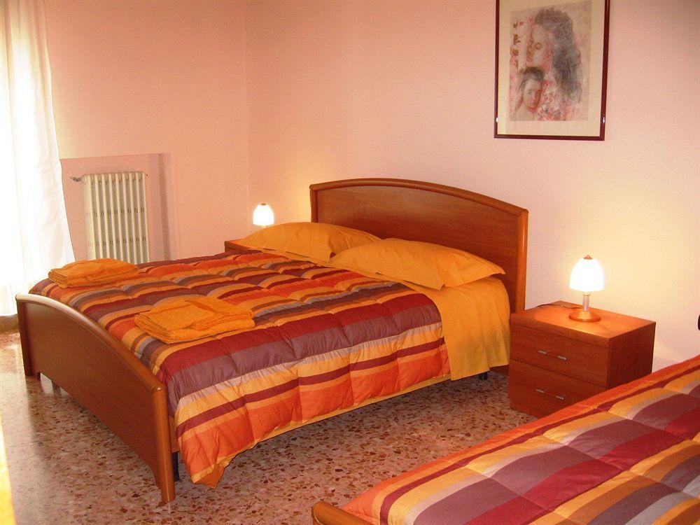 B&B Piazza 300Mila Lecce Exterior photo