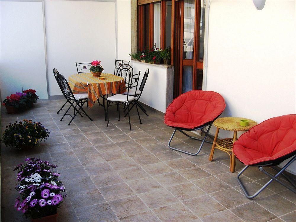 B&B Piazza 300Mila Lecce Exterior photo
