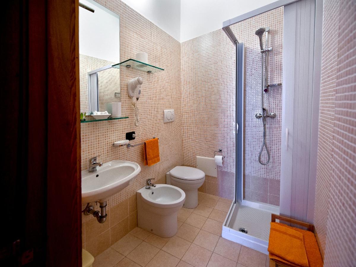 B&B Piazza 300Mila Lecce Exterior photo
