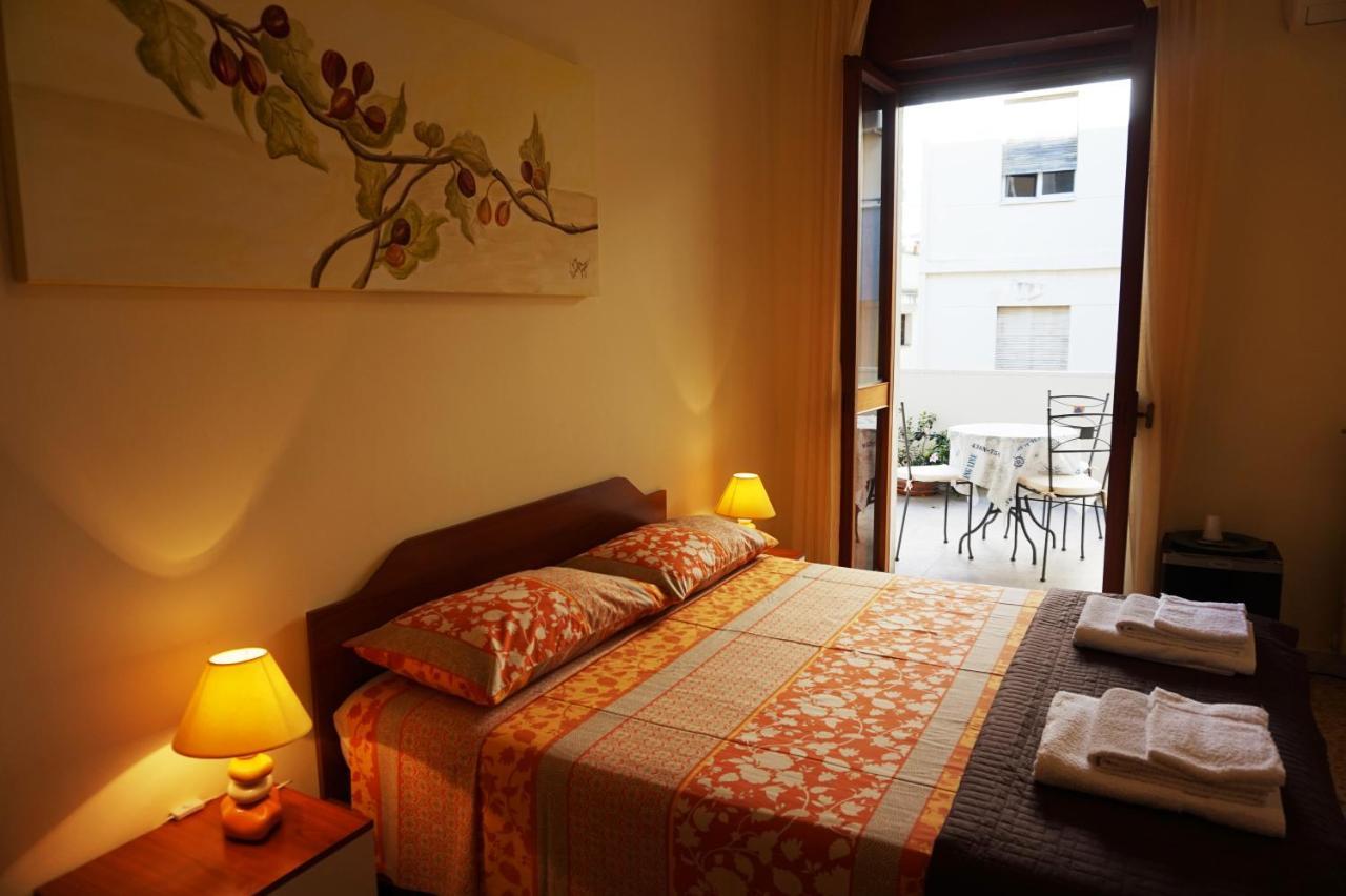 B&B Piazza 300Mila Lecce Exterior photo